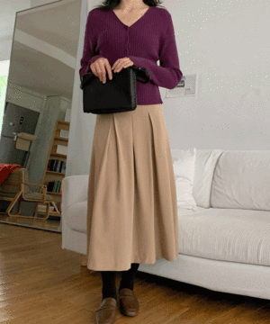 Pintuck pleated skirt:[PRODUCT_SUMMARY_DESC]